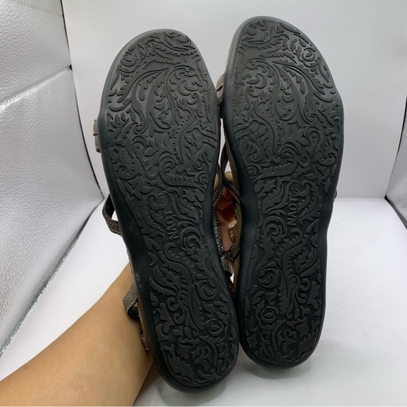 NAOT Dorith Silver Ankle Strap Sandals Women’s Size 42/ US 11 - Picture 6 of 6